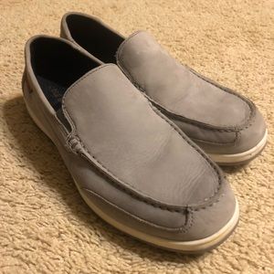 Sz 8.5 Men’s Cole Haan Light Gray loafers